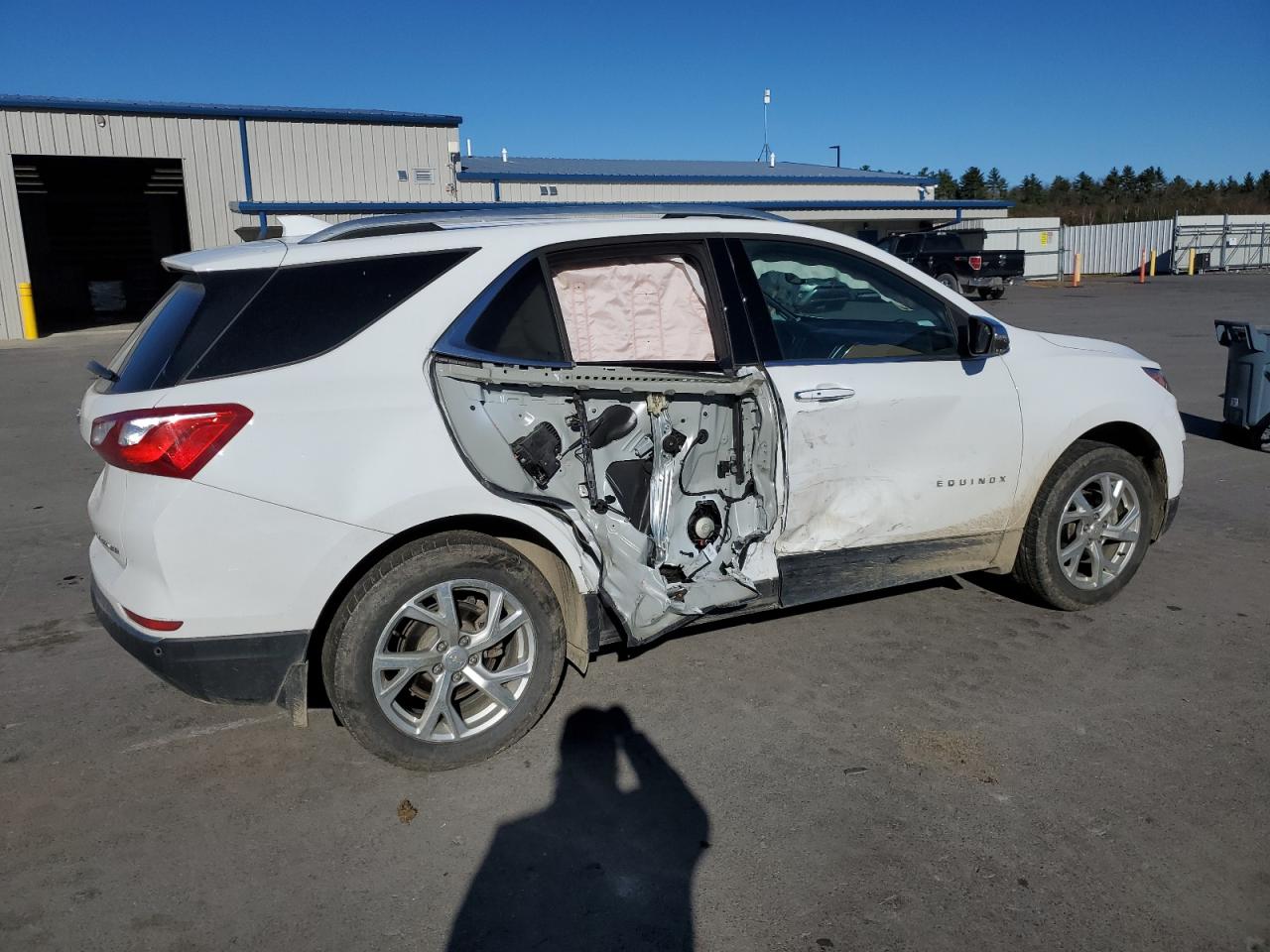2019 Chevrolet Equinox VIN 3GNAXXEV7KS621154 Copart auction photo, side damage thumbnail 3