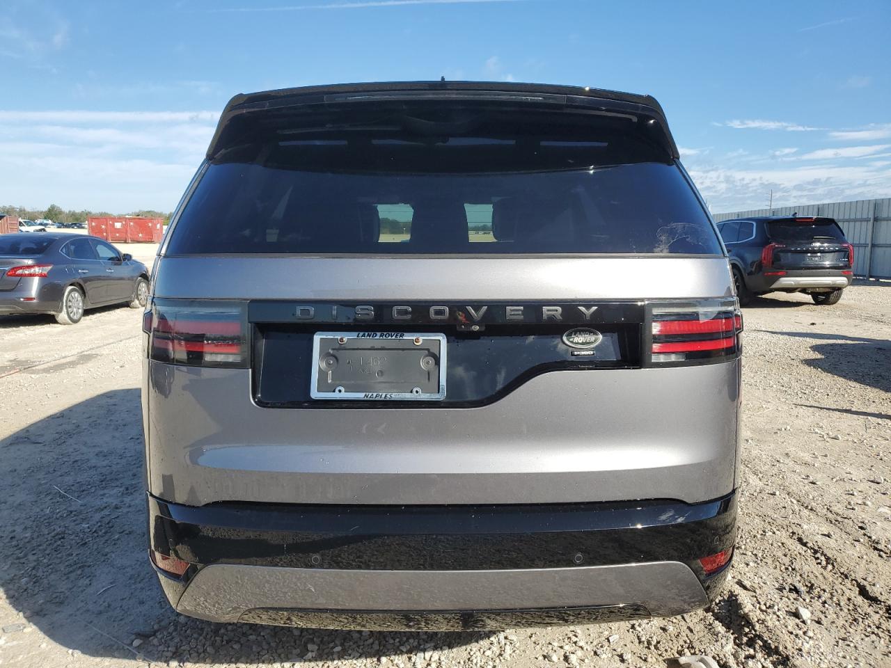 2022 Land Rover Discovery VIN SALRT4EUXN2458134 Copart auction photo, water/flood / minor dent/scratches damage thumbnail 6
