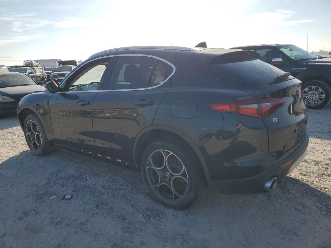 2018 Alfa Romeo Stelvio VIN ZASFAKAN5J7B74160 Copart auction photo, front end / side damage thumbnail 2