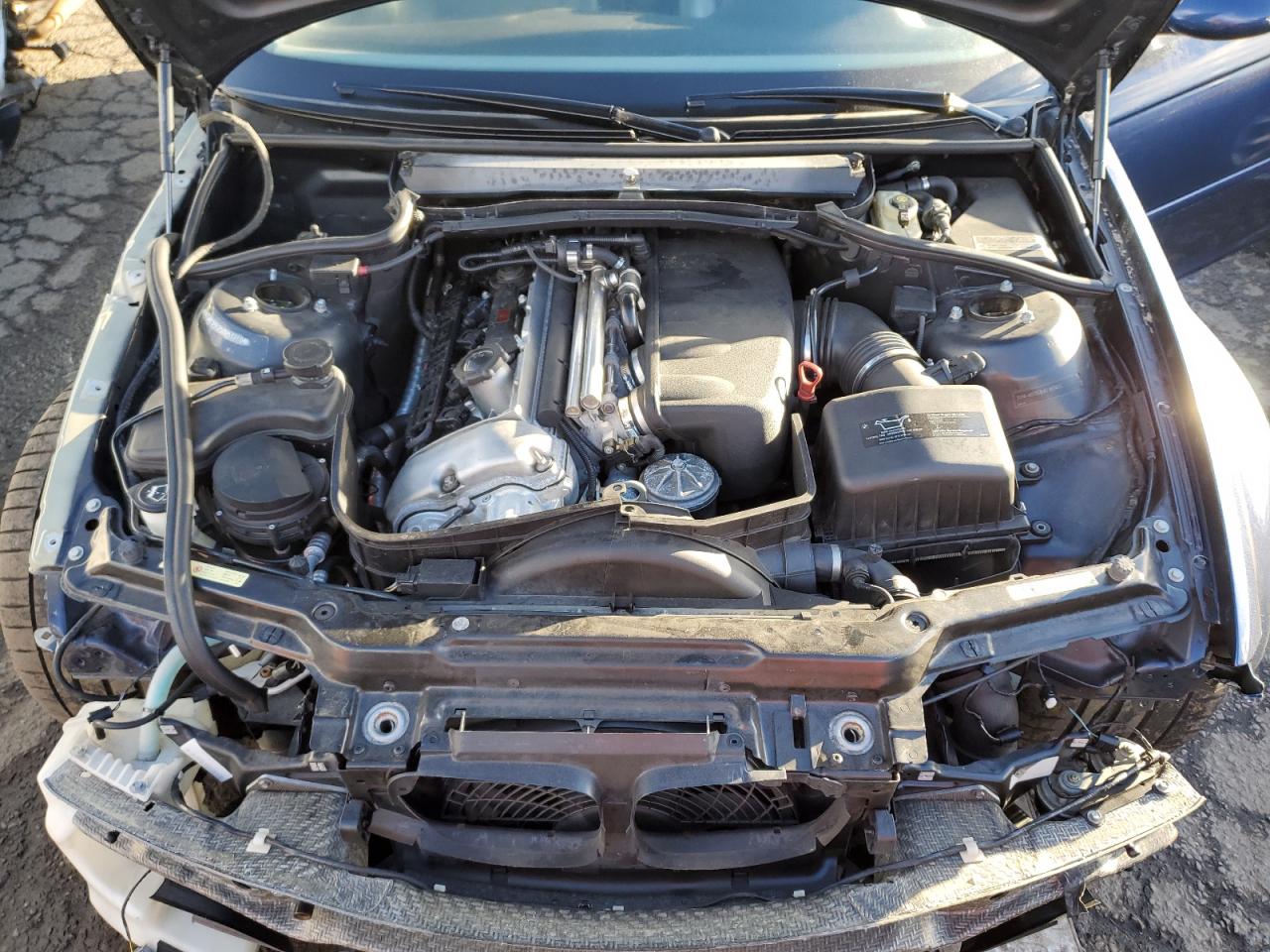 2005 BMW M3 VIN WBSBL93425PN63240 Copart auction photo, front end / minor dent/scratches damage thumbnail 11