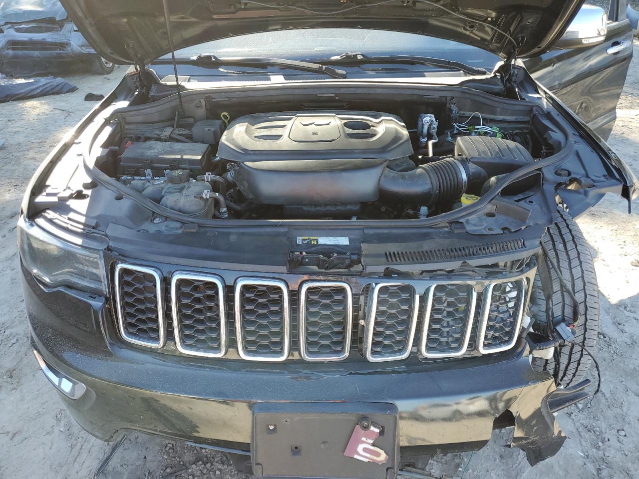 2017 Jeep Grand Cherokee VIN 1C4RJFBG3HC918868 Copart auction photo, front end damage thumbnail 13