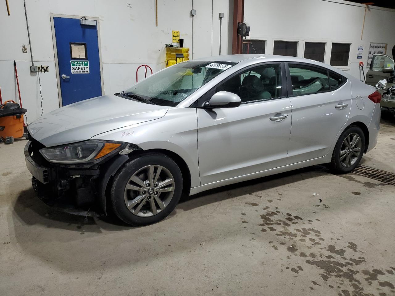 2017 Hyundai Elantra VIN 5NPD84LF3HH096755