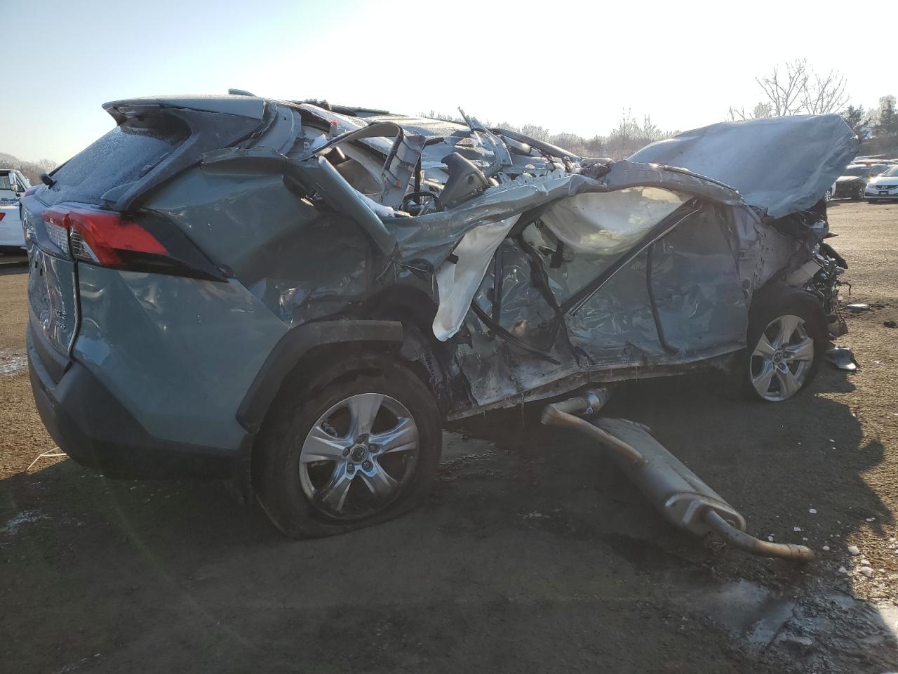 2019 Toyota RAV 4 VIN JTMP1RFV5KD017214 Copart auction photo, front end / rollover damage thumbnail 3