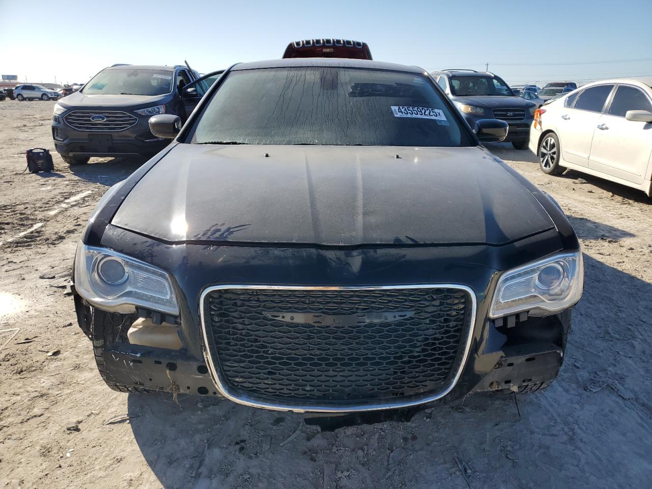 2017 Chrysler 300 VIN 2C3CCAAG8HH593852 Copart auction photo, front end / minor dent/scratches damage thumbnail 5