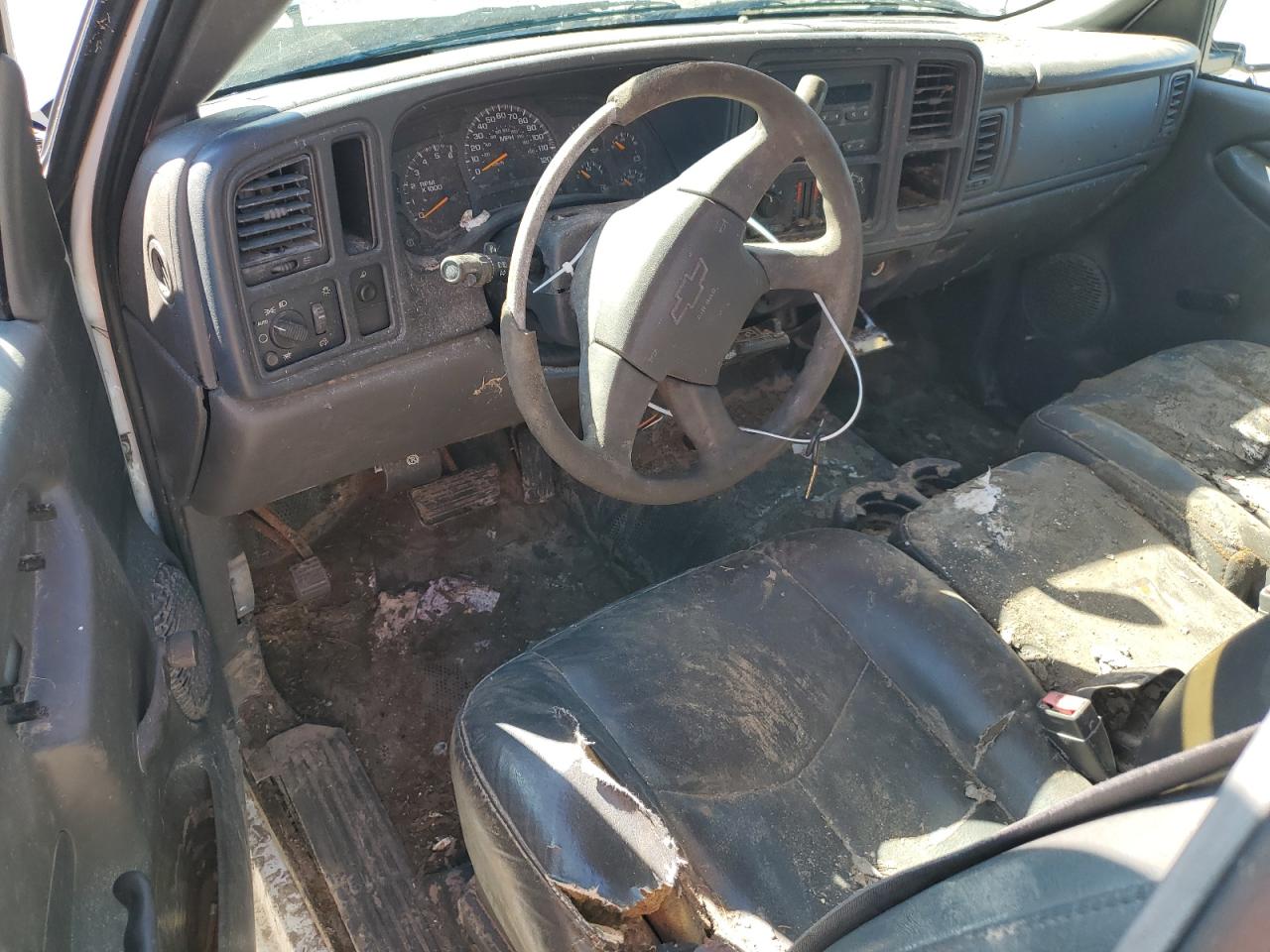 2003 Chevrolet Silverado VIN 1GCHC23U03F179064 Copart auction photo, water/flood damage thumbnail 8