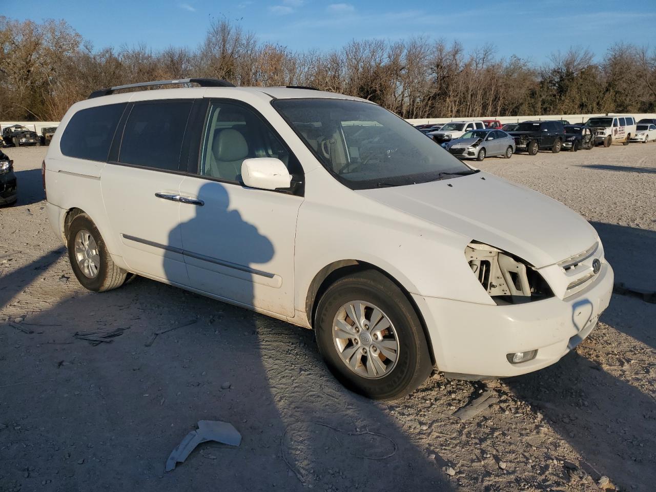 2010 KIA Sedona VIN KNDMH4C30A6344403 Copart auction photo, front end / minor dent/scratches damage thumbnail 4