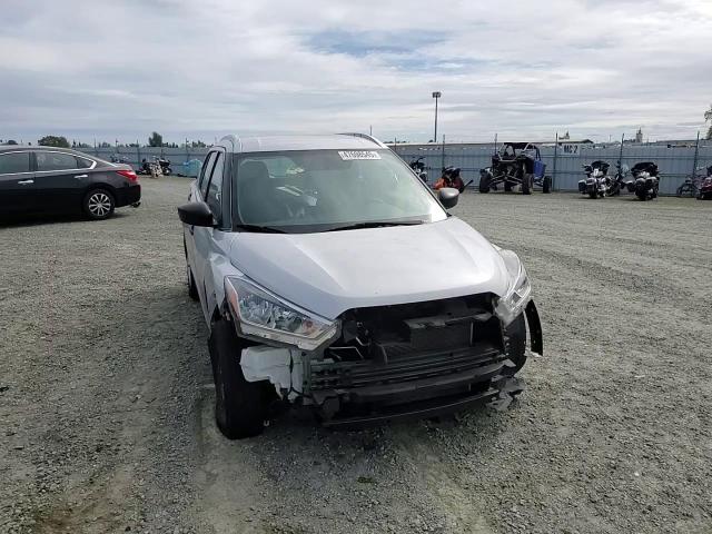2019 Nissan Kicks VIN 3N1CP5CU6KL560666 Copart auction photo, front end / side damage thumbnail 11