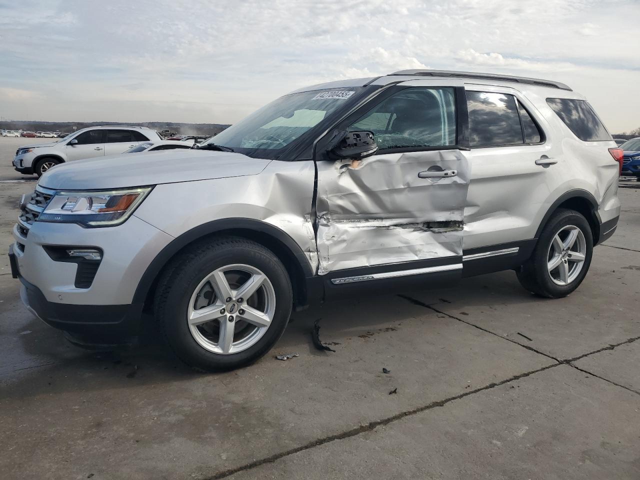 2018 Ford Explorer VIN 1FM5K7D8XJGA31270