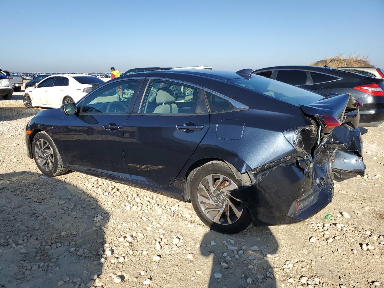 2017 Honda Civic VIN 19XFC2F7XHE046326 Copart auction photo, rear end / minor dent/scratches damage thumbnail 2