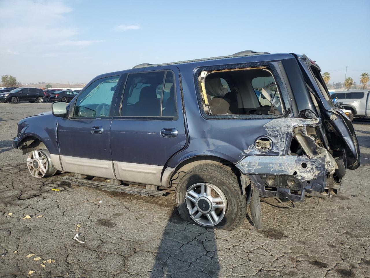 2003 Ford Expedition VIN 1FMFU15L73LB36082 Copart auction photo, all over damage thumbnail 2