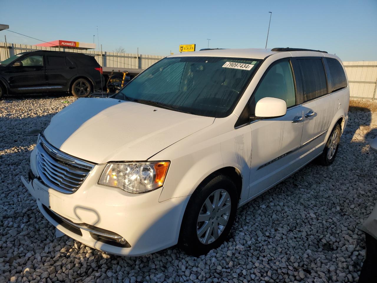 2015 Chrysler Town & Country VIN 2C4RC1BG7FR520547