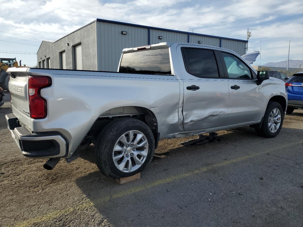 2019 Chevrolet Silverado VIN 3GCPWBEH2KG305845 Copart auction photo, side / rear end damage thumbnail 3
