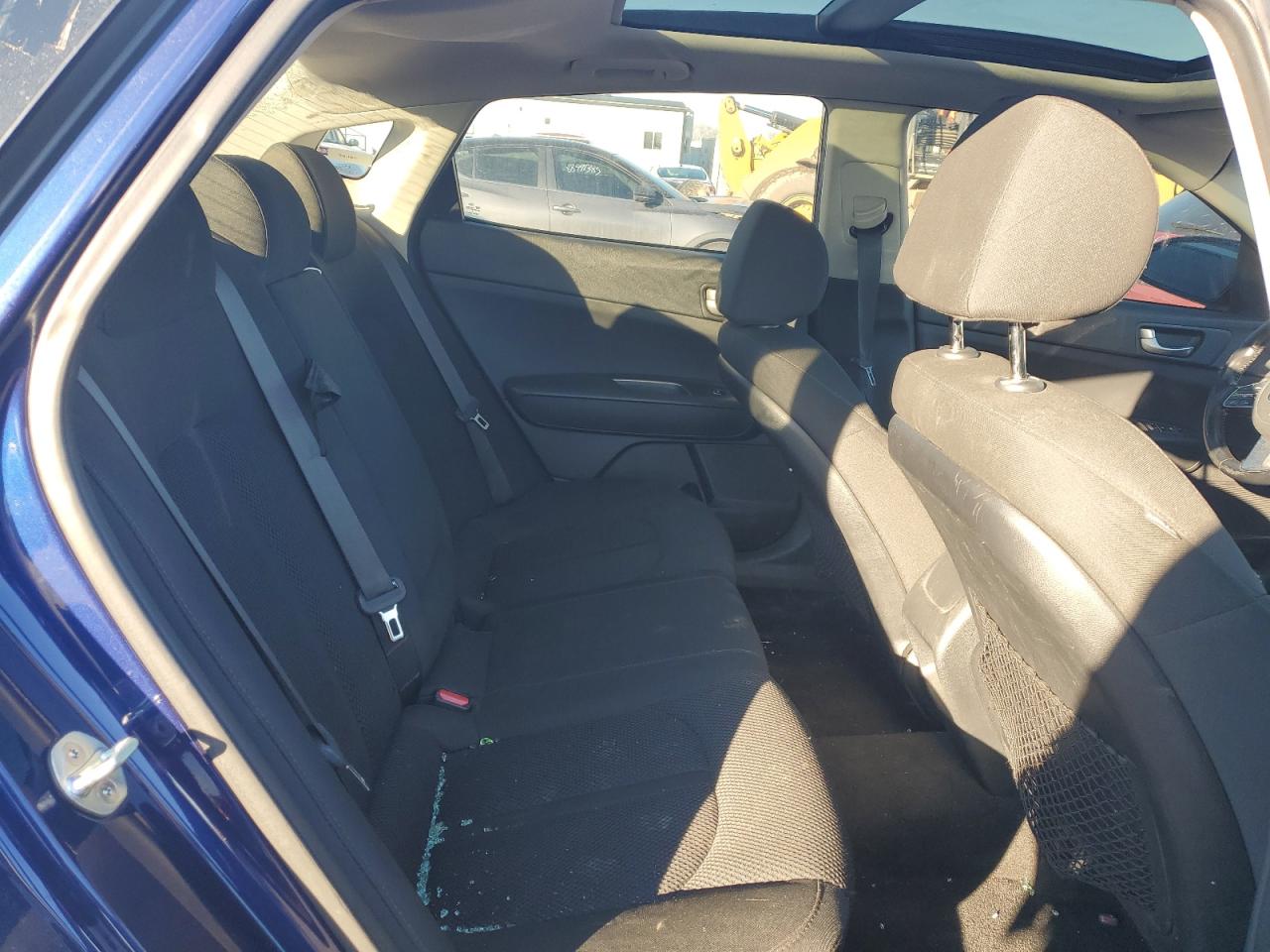 2019 KIA Optima VIN 5XXGT4L31KG331190 Copart auction photo, vandalism damage thumbnail 10