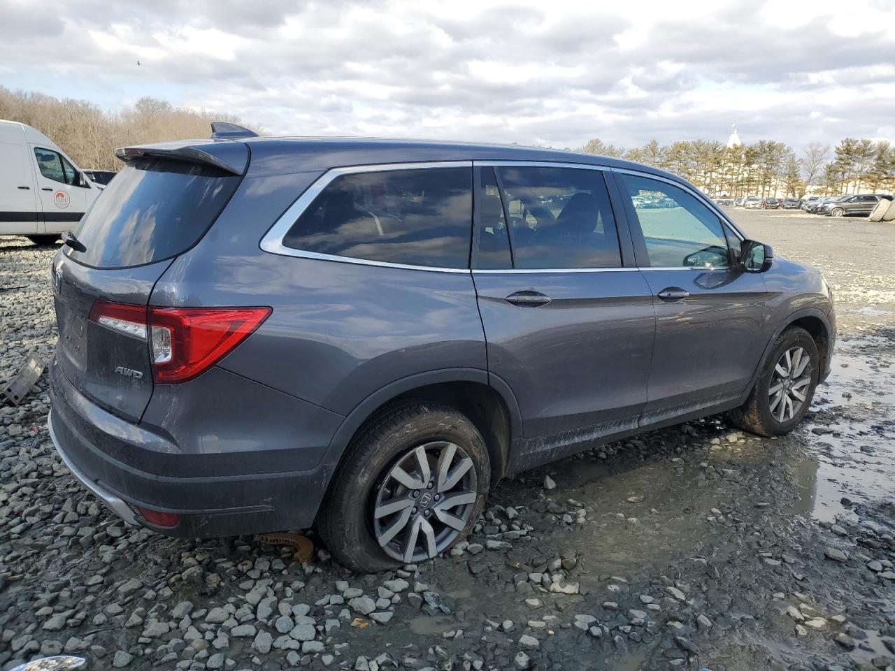 2021 Honda Pilot VIN 5FNYF6H54MB022899 Copart auction photo, side damage thumbnail 3