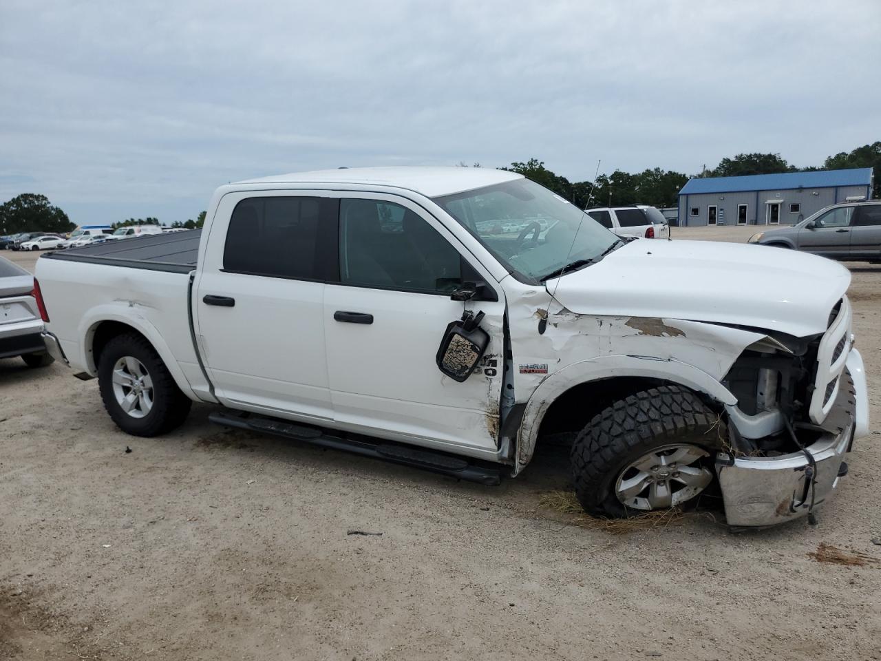 2017 RAM 1500 VIN 1C6RR7LT1HS777175 Copart auction photo, front end / side damage thumbnail 4