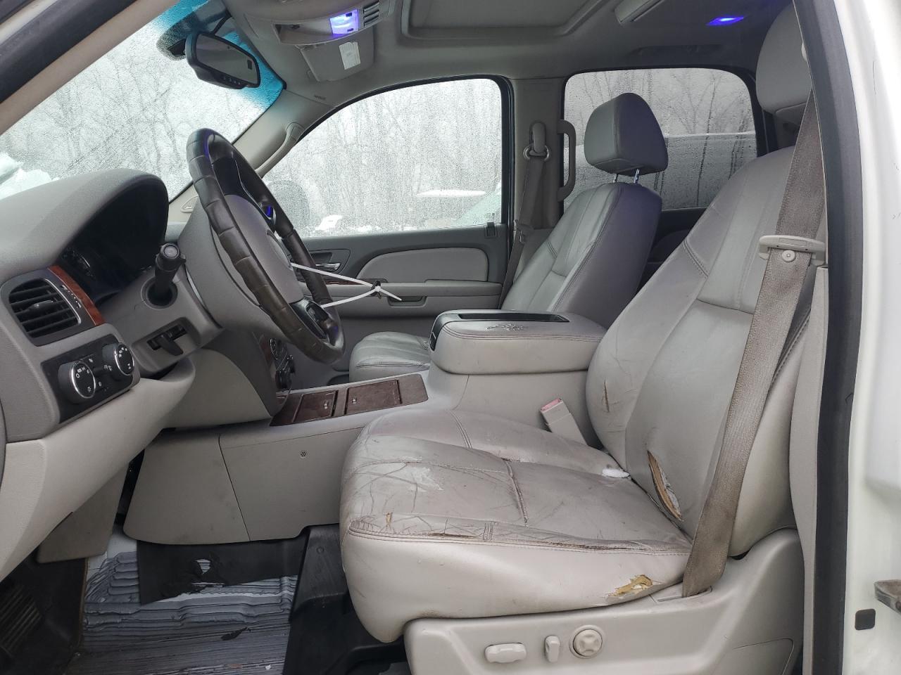 2007 Chevrolet Tahoe VIN 1GNFK130X7J374584 Copart auction photo, normal wear damage thumbnail 7