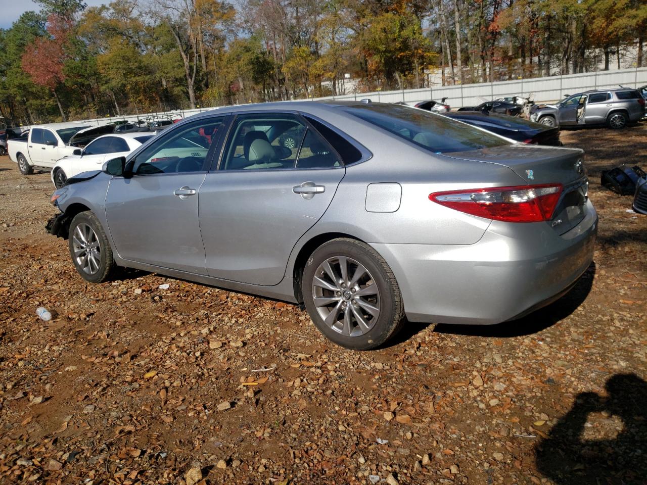 2017 Toyota Camry VIN 4T1BF1FKXHU305690 Copart auction photo, front end damage thumbnail 2