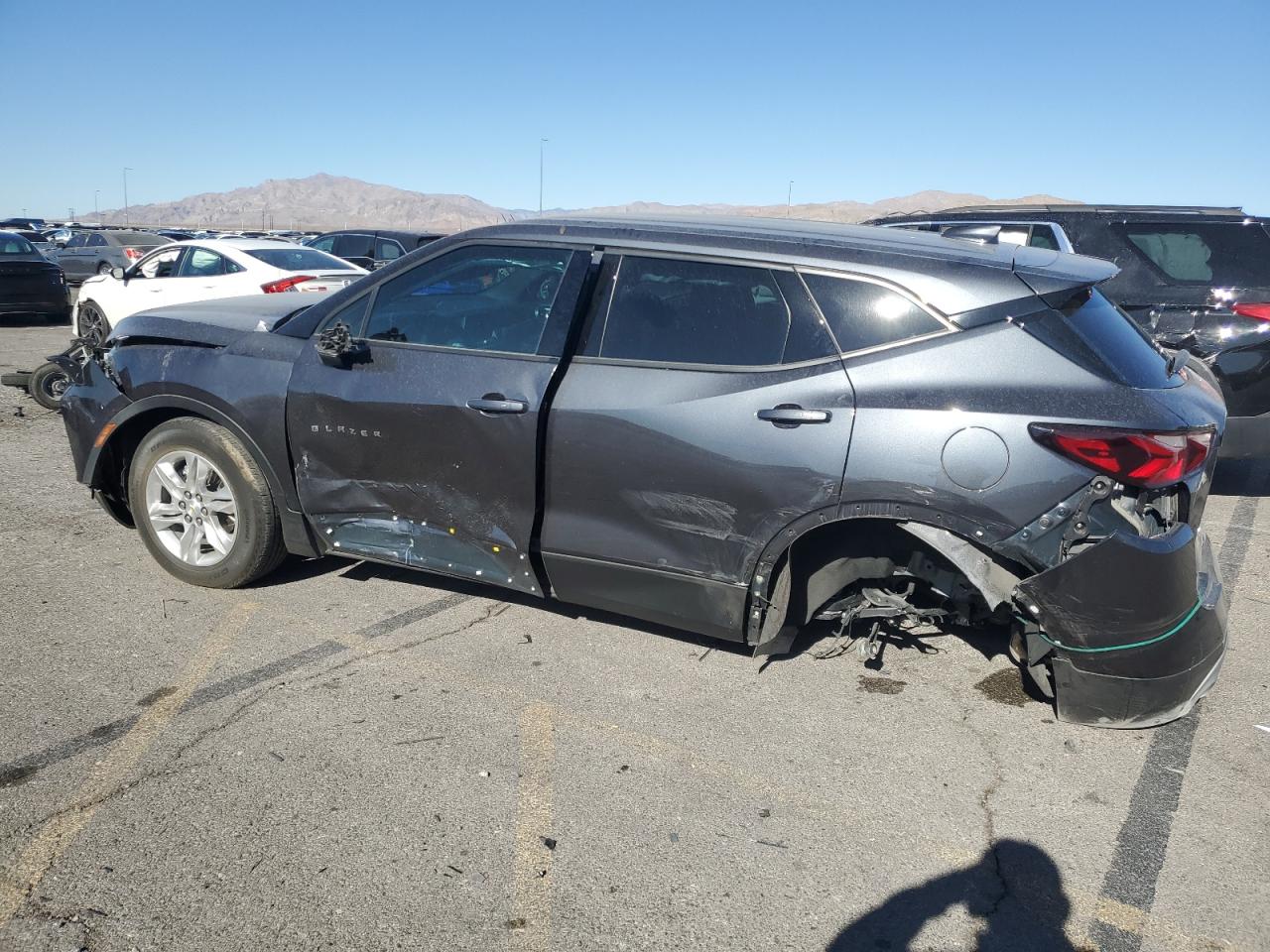 2022 Chevrolet Blazer VIN 3GNKBCR42NS193785 Copart auction photo, all over damage thumbnail 2