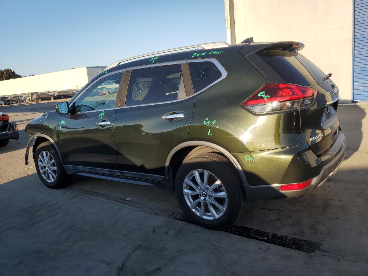 2018 Nissan Rogue VIN 5N1AT2MV9JC701452 Copart auction photo, front end / side damage thumbnail 2