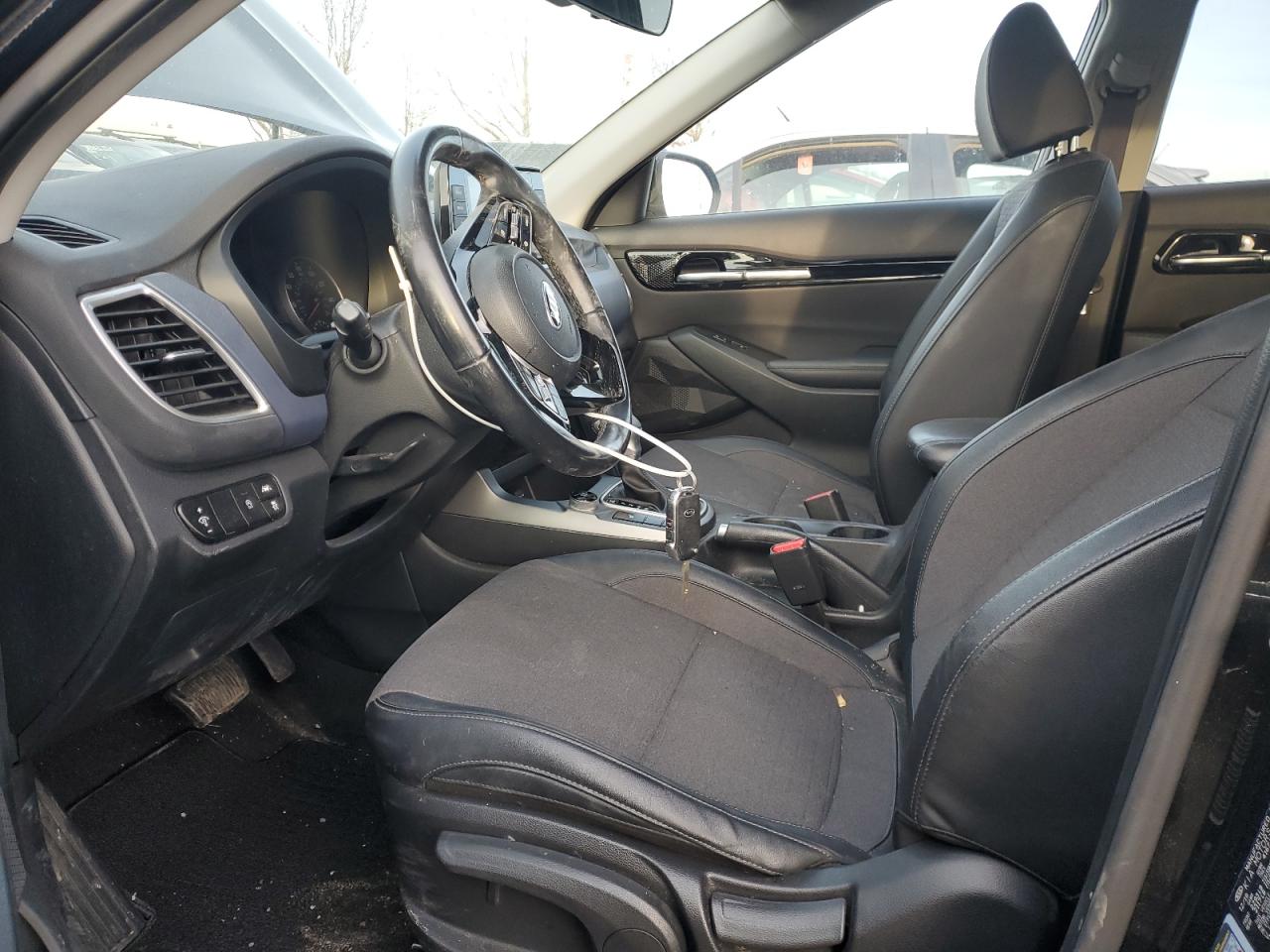 2021 KIA Seltos VIN KNDEUCAA1M7040006 Copart auction photo, side / front end damage thumbnail 7