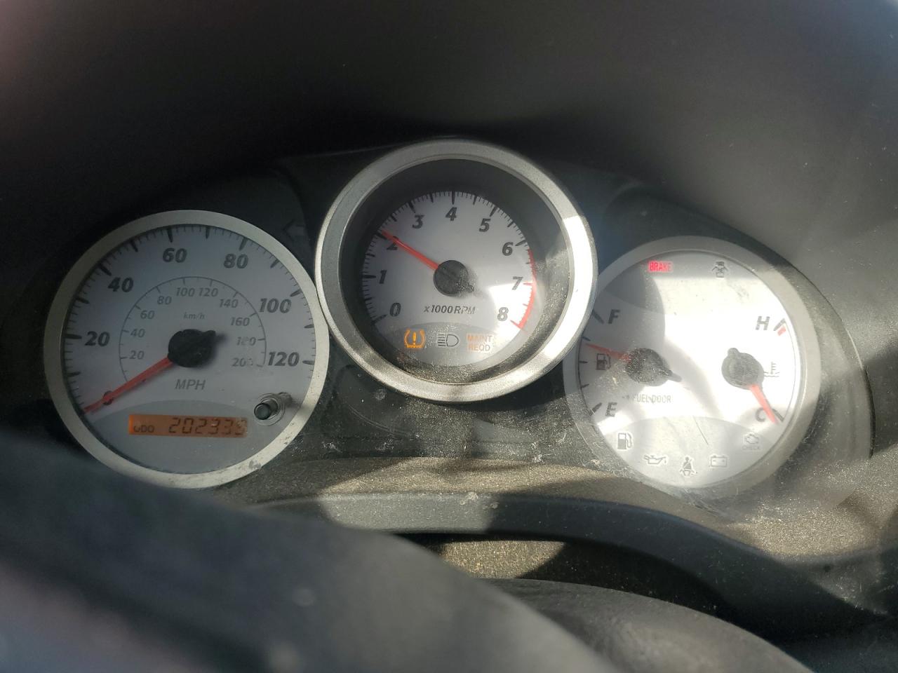 2005 Toyota RAV 4 VIN JTEGD20V250095321 Copart auction photo, minor dent/scratches damage thumbnail 9