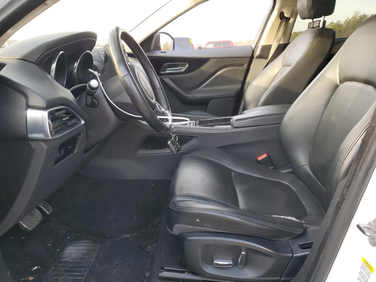 2019 Jaguar F-Pace VIN SADCJ2FX2KA601096 Copart auction photo, minor dent/scratches damage thumbnail 7