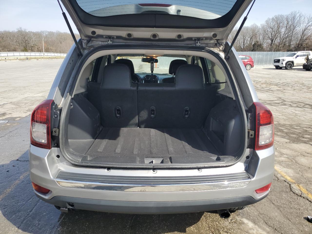 2016 Jeep Compass VIN 1C4NJDEB5GD545019 Copart auction photo, front end damage thumbnail 6