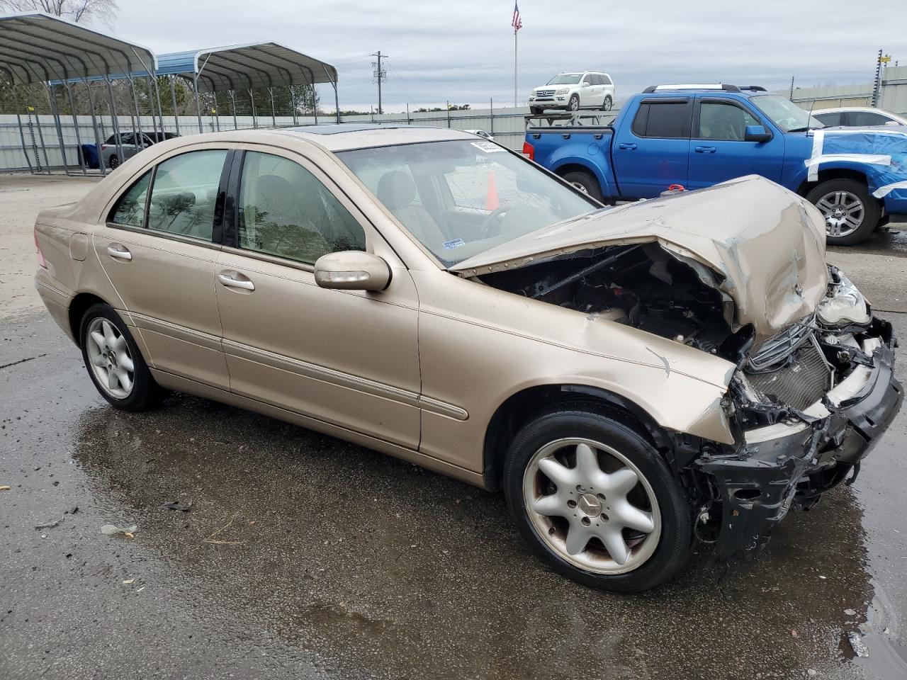 2002 Mercedes-Benz C-klasse VIN WDBRF61J52E002797 Copart auction photo, front end damage thumbnail 4