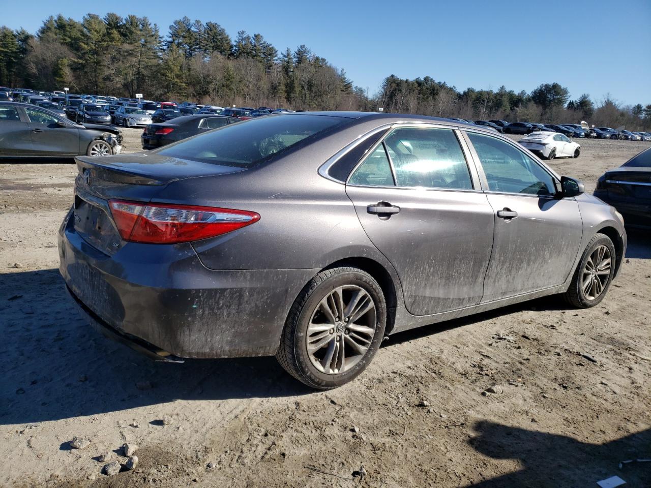 2016 Toyota Camry VIN 4T1BF1FK0GU551596 Copart auction photo, rear end damage thumbnail 3