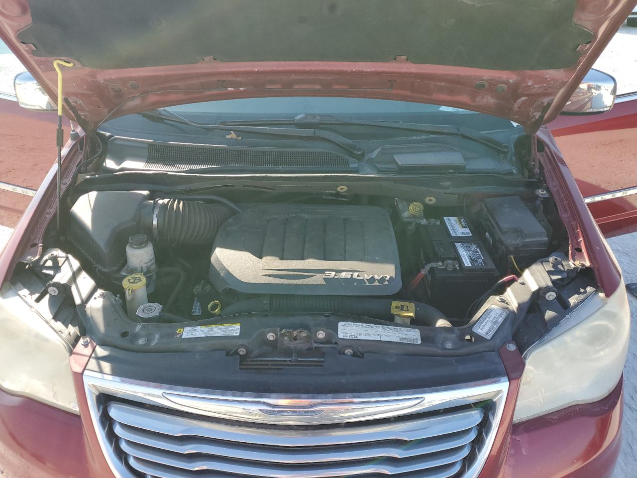 2011 Chrysler Town & Country VIN 2A4RR6DG5BR698325 Copart auction photo, minor dent/scratches damage thumbnail 12