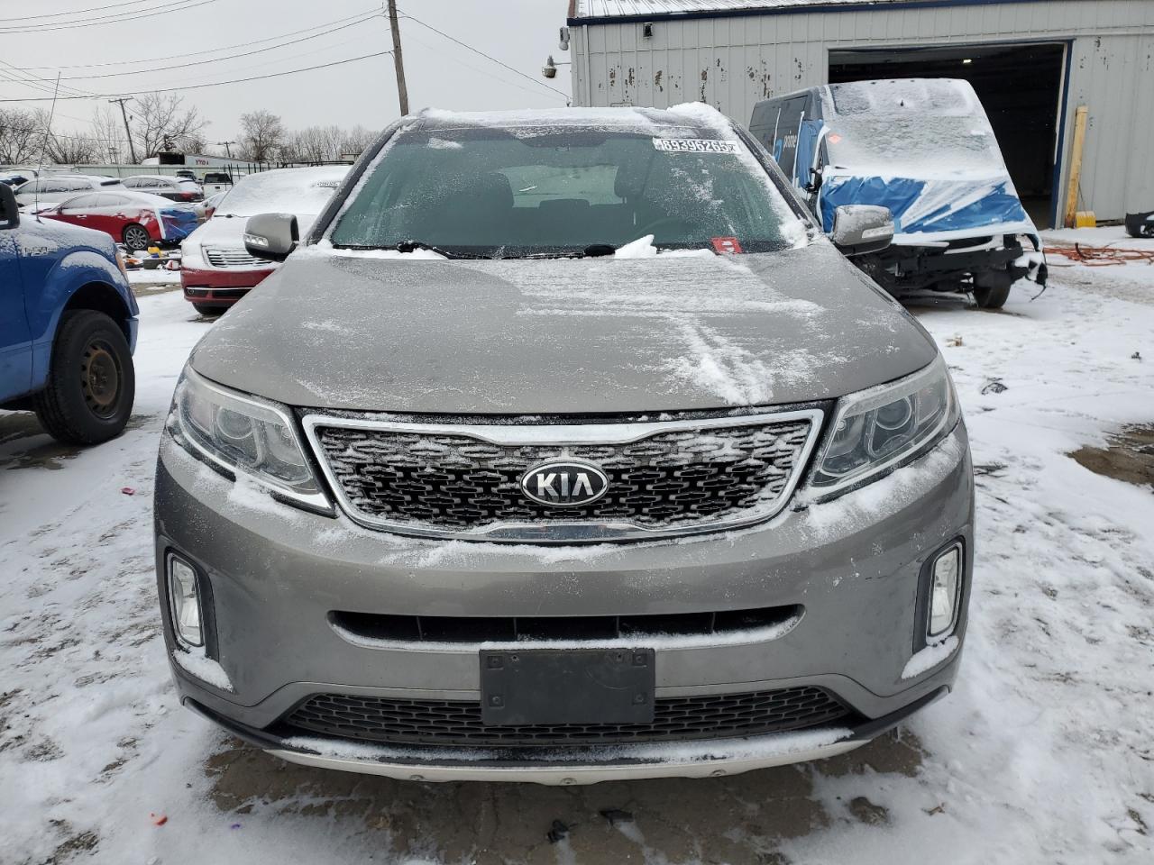2015 KIA Sorento VIN 5XYKW4A71FG578668 Copart auction photo, minor dent/scratches damage thumbnail 5