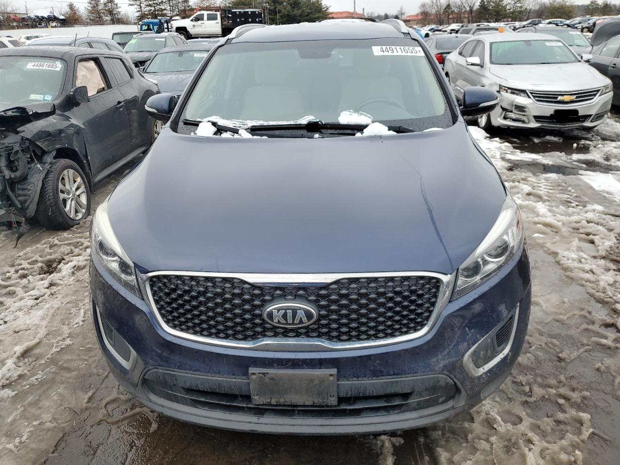 2017 KIA Sorento VIN 5XYPGDA30HG216768 Copart auction photo, rear end damage thumbnail 5