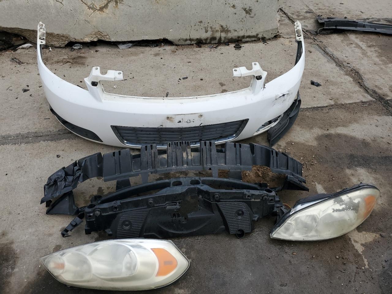 2010 Chevrolet Impala VIN 2G1WB5EN4A1257778 Copart auction photo, front end / rear end damage thumbnail 12