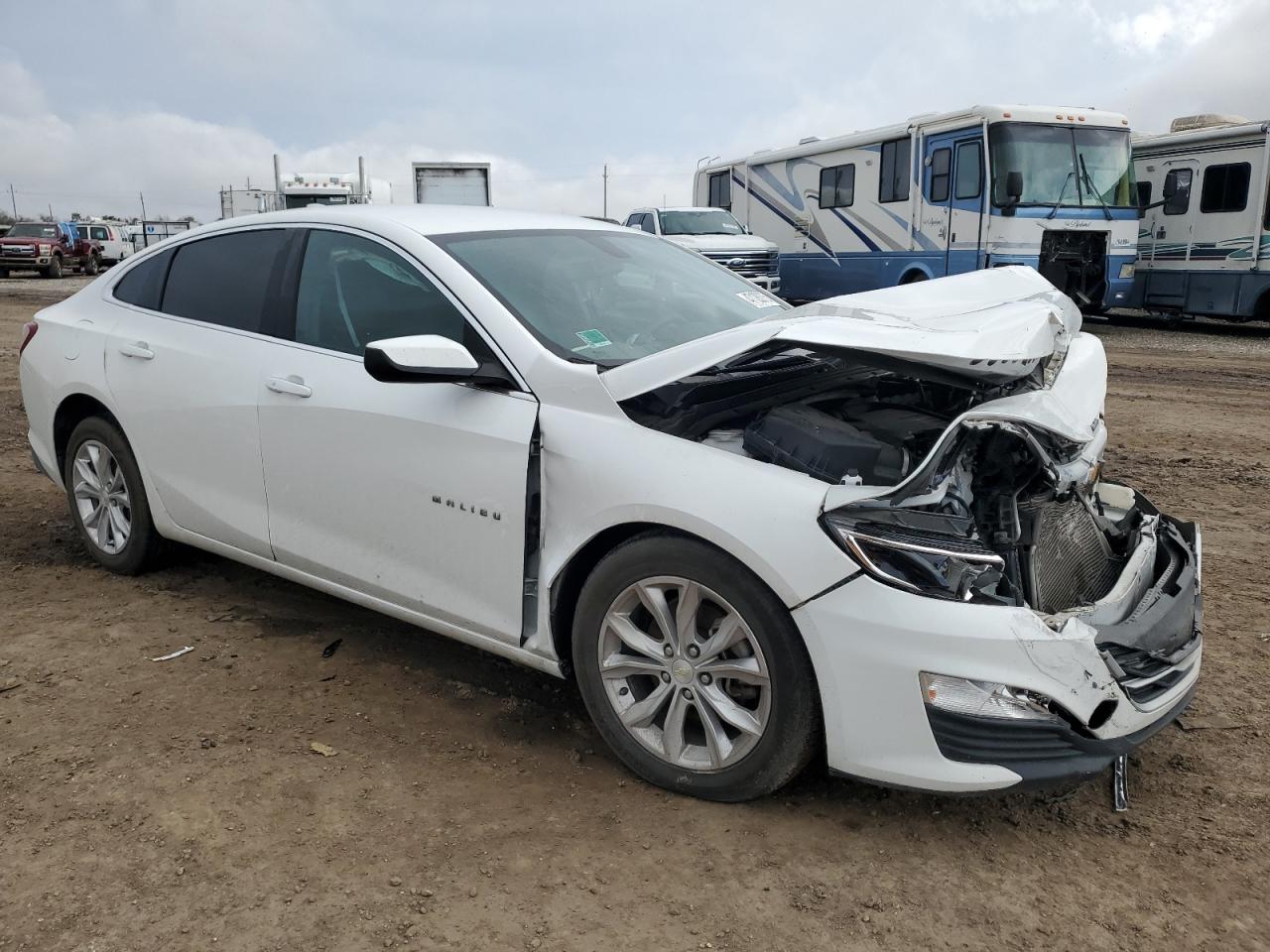 2020 Chevrolet Malibu VIN 1G1ZD5ST5LF005575 Copart auction photo, front end / minor dent/scratches damage thumbnail 4