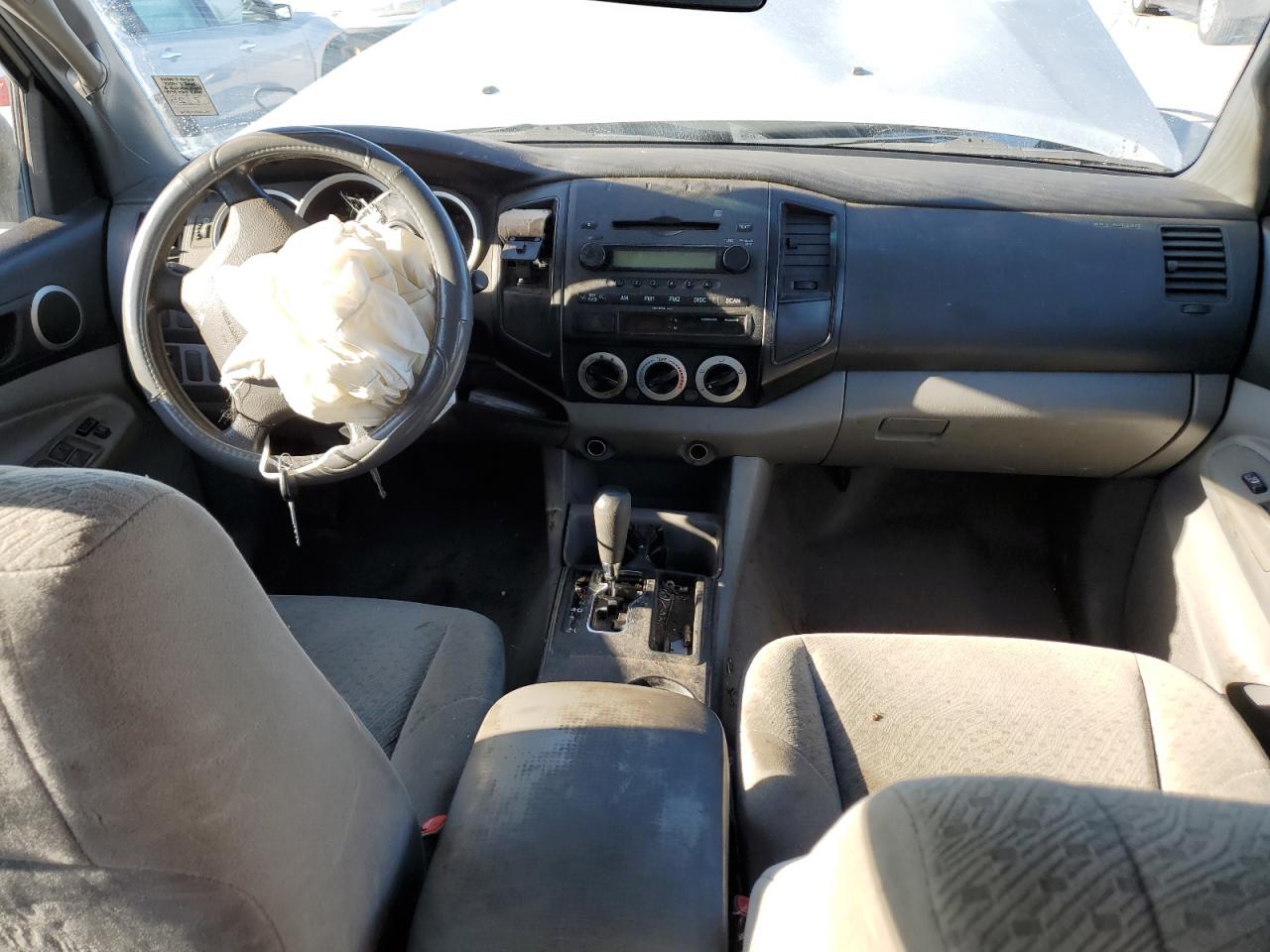 2007 Toyota Tacoma VIN 3TMJU62N57M039260 Copart auction photo, front end / minor dent/scratches damage thumbnail 8