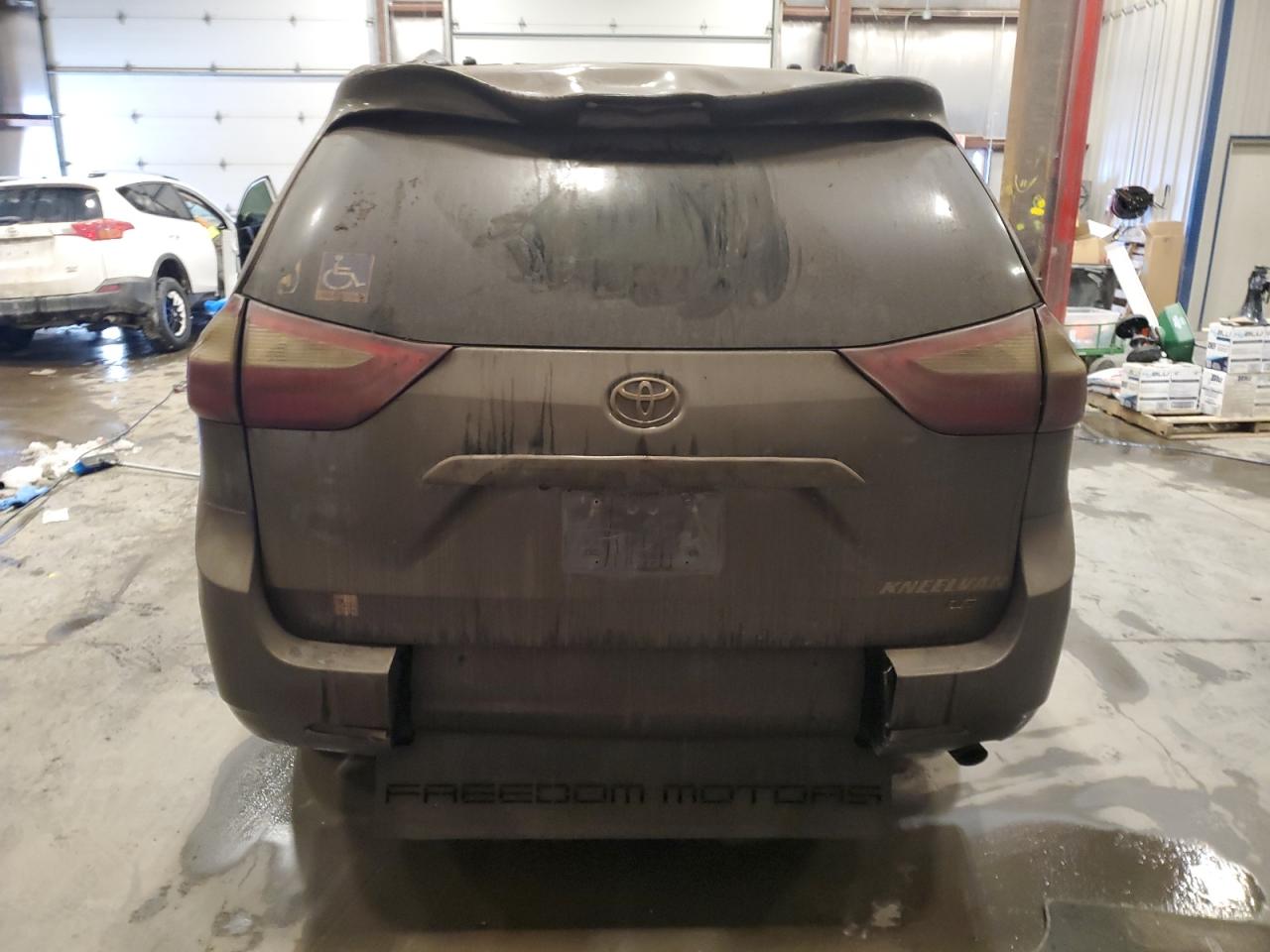 2017 Toyota Sienna VIN 5TDKZ3DC8HS771240 Copart auction photo, burn damage thumbnail 6