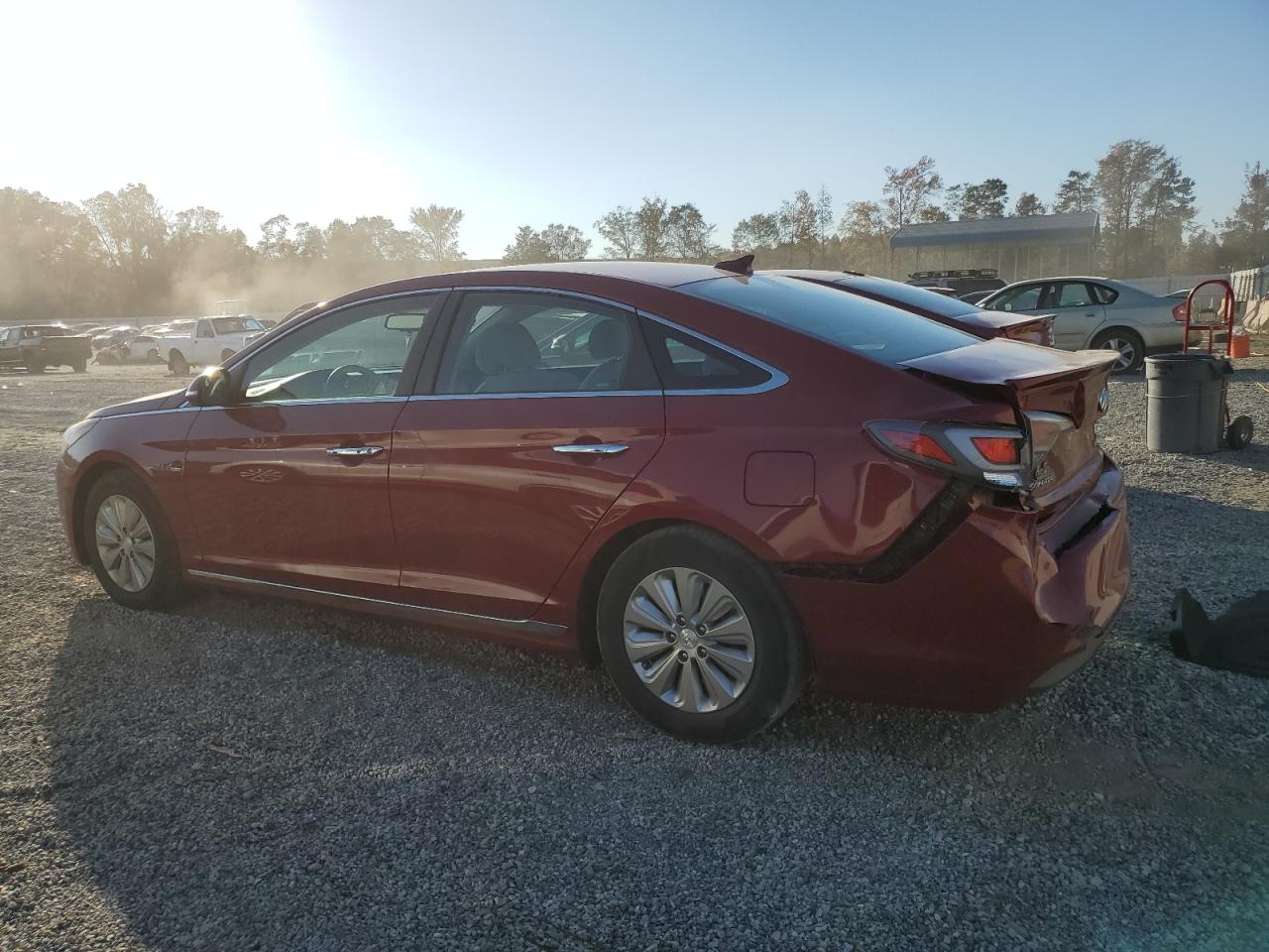 2016 Hyundai Sonata VIN KMHE24L1XGA028822 Copart auction photo, rear end damage thumbnail 2