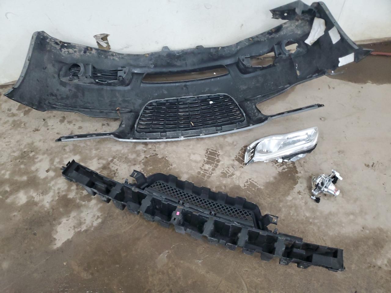 2012 Chrysler 300 VIN 2C3CCAAG1CH201027 Copart auction photo, front end / side damage thumbnail 12