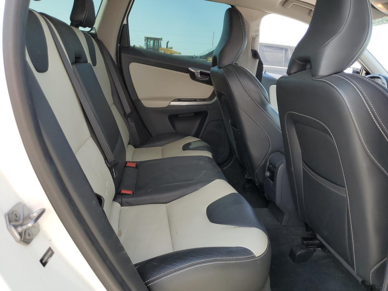 2017 Volvo XC60 VIN YV440MDR7H2130033 Copart auction photo, front end damage thumbnail 12