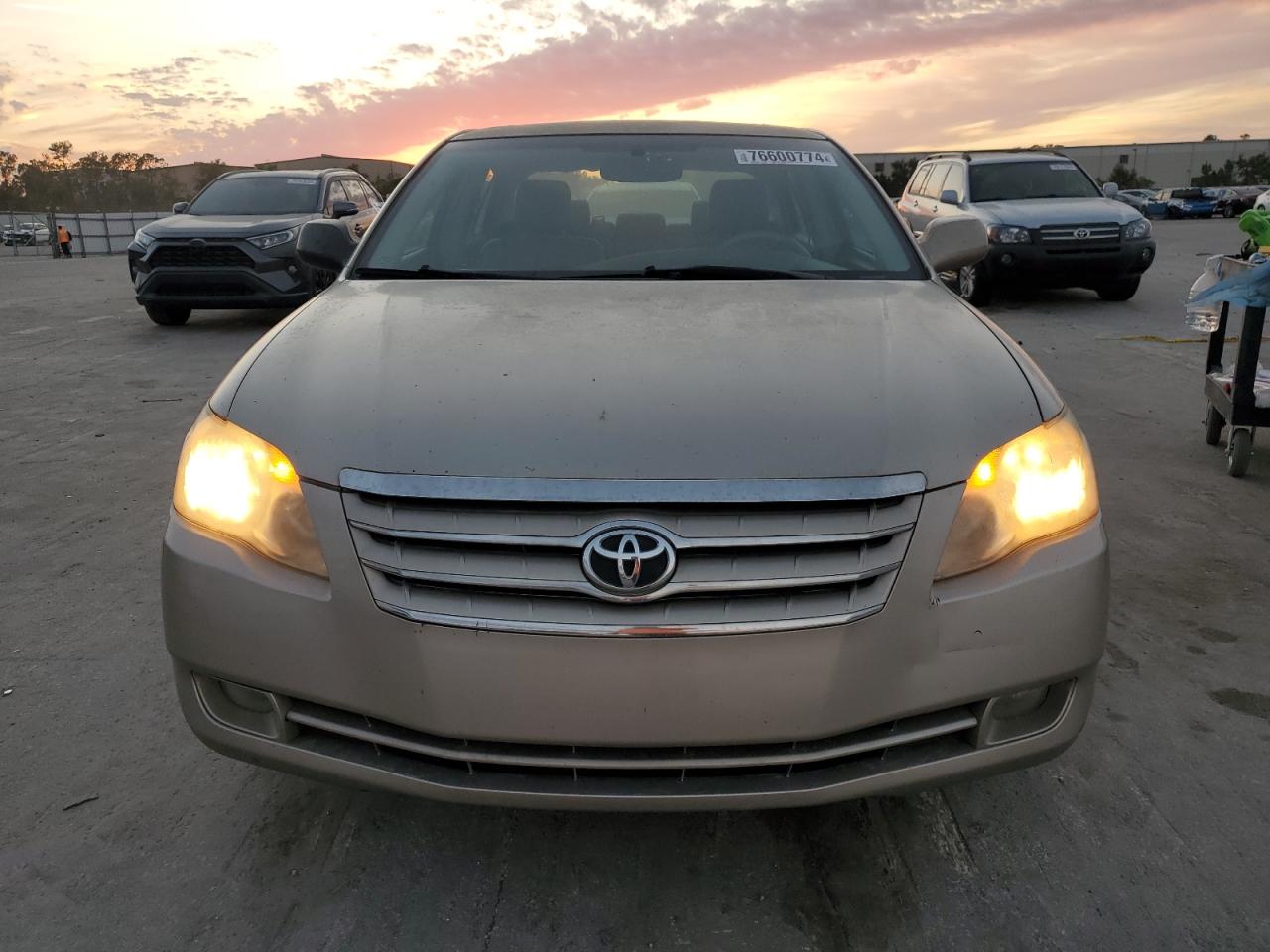 2007 Toyota Avalon VIN 4T1BK36B97U230163 Copart auction photo, water/flood / minor dent/scratches damage thumbnail 5