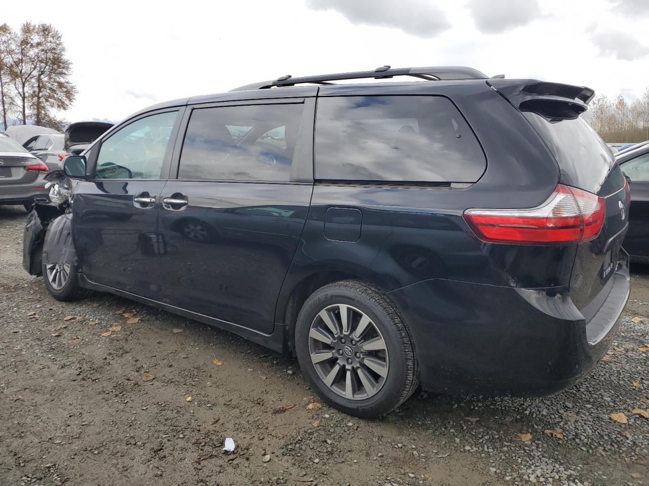 2018 Toyota Sienna VIN 5TDDZ3DC5JS200772 Copart auction photo, front end damage thumbnail 2