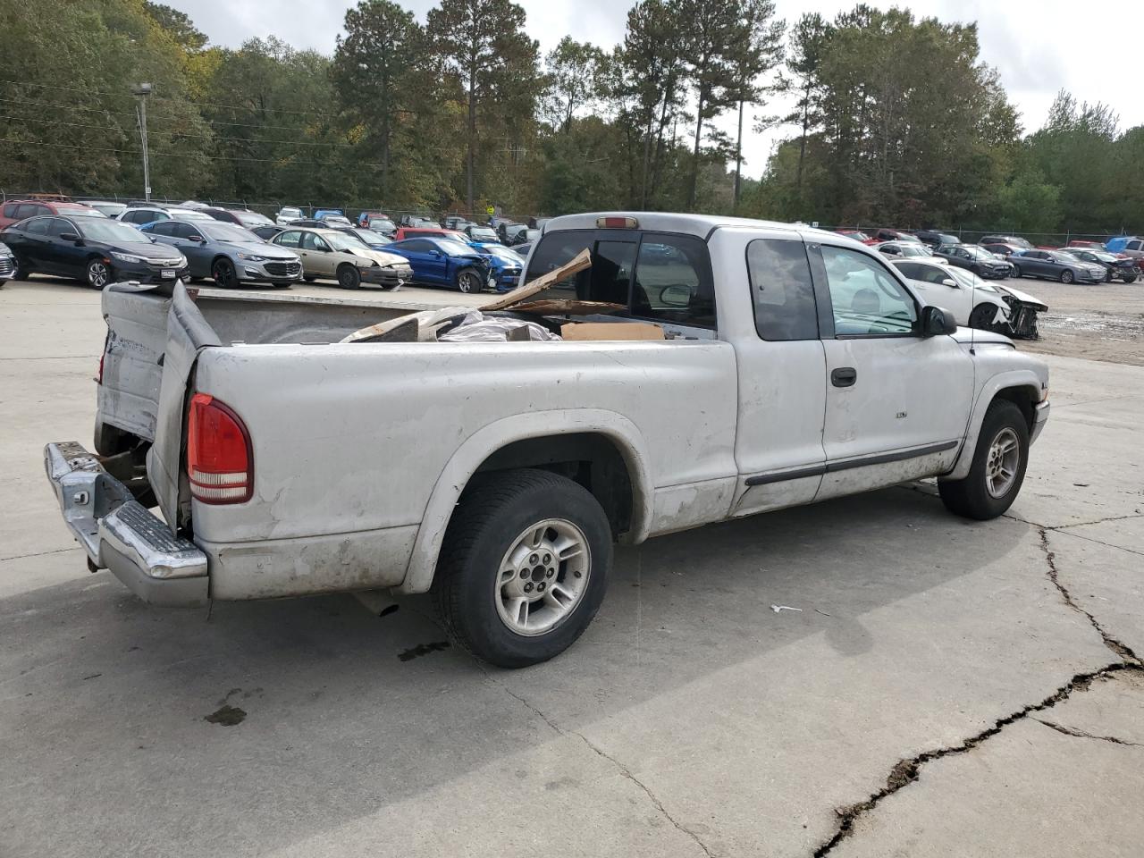 2000 Dodge Dakota VIN 1B7GL22X8YS632837 Copart auction photo, all over damage thumbnail 3