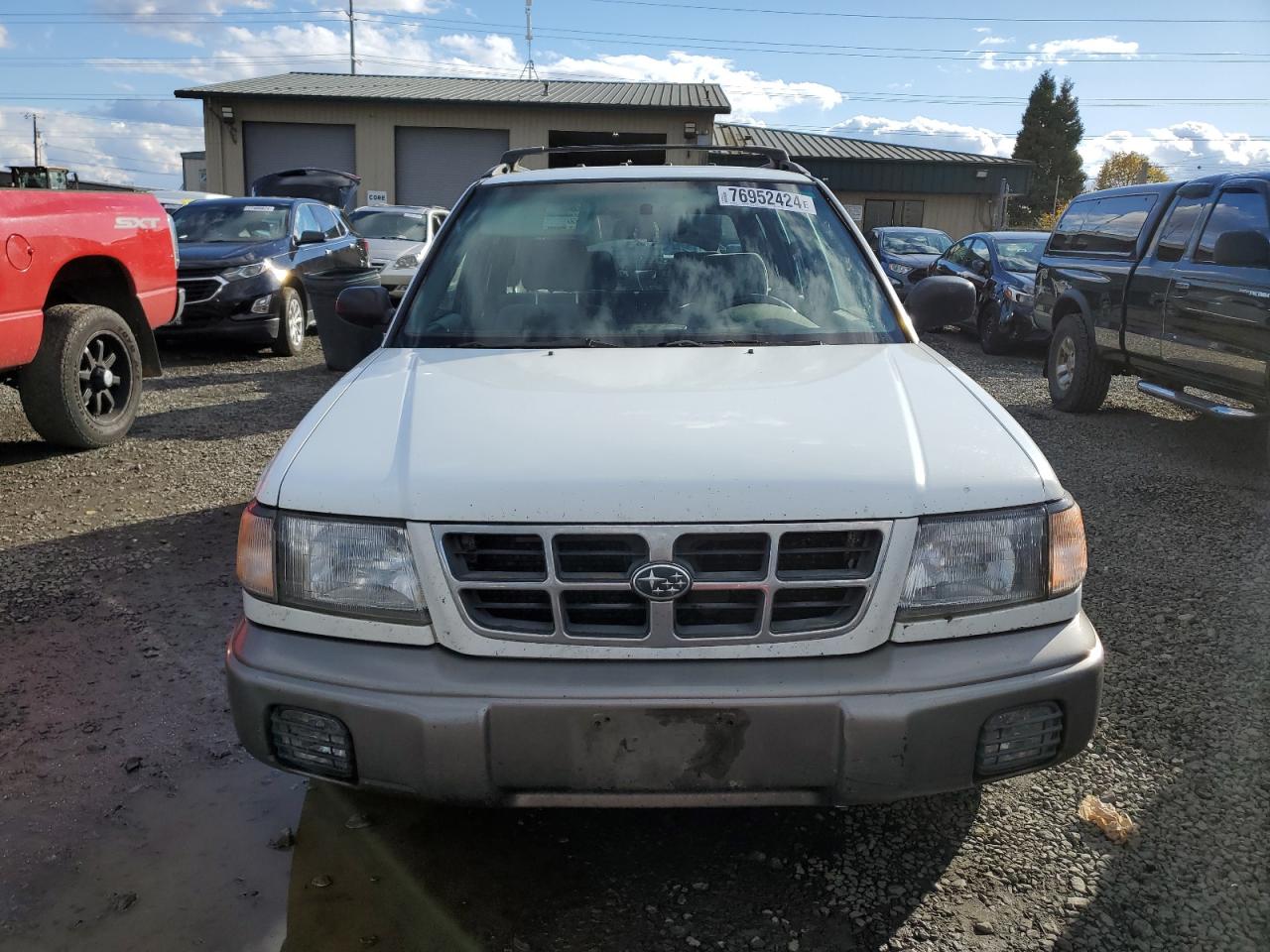 2000 Subaru Forester VIN JF1SF6558YH704545 Copart auction photo, side damage thumbnail 5
