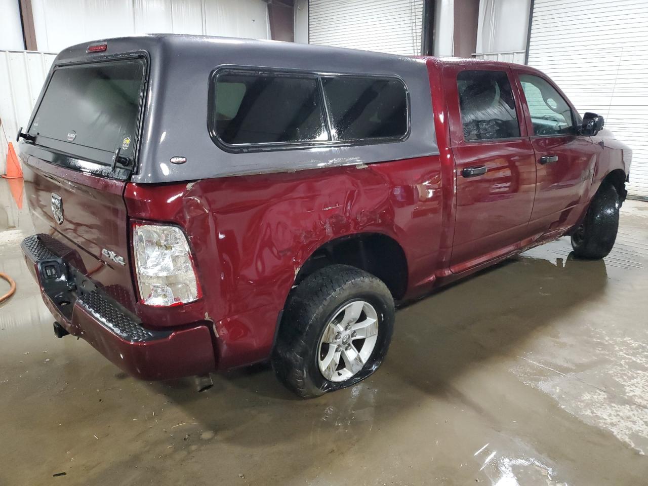 2018 RAM 1500 VIN 1C6RR7KG0JS117445 Copart auction photo, side / front end damage thumbnail 3