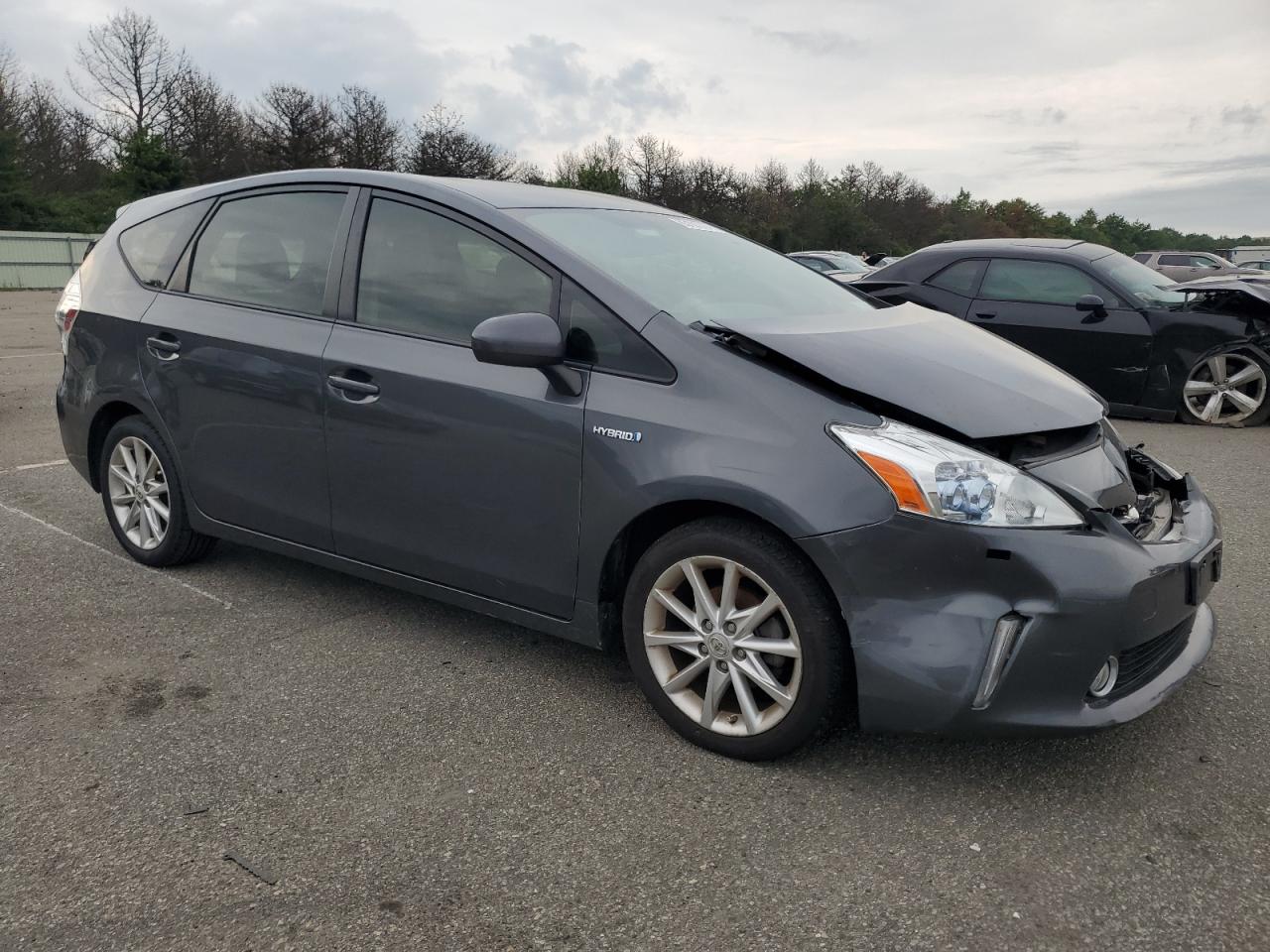 2013 Toyota Prius VIN JTDZN3EU3D3213339 Copart auction photo, front end / minor dent/scratches damage thumbnail 4