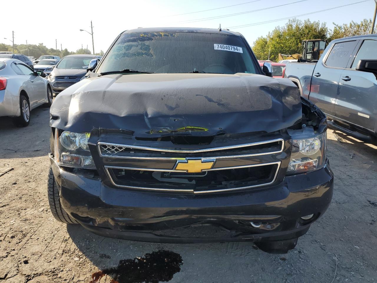 2013 Chevrolet Suburban VIN 1GNSKKE72DR174052 Copart auction photo, front end / minor dent/scratches damage thumbnail 5