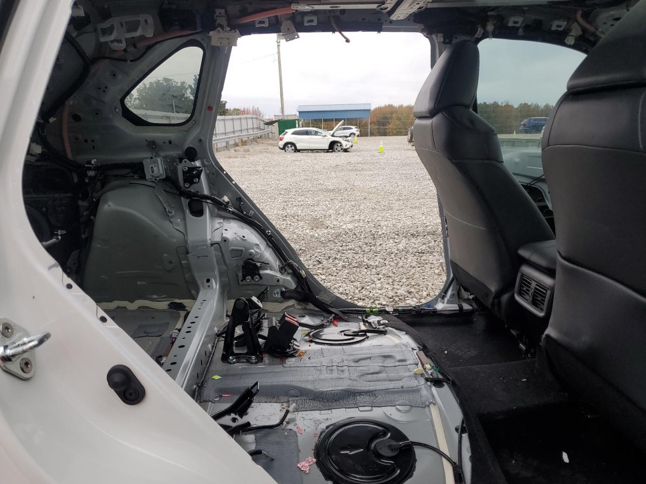 2021 Toyota RAV 4 VIN 2T3Y1RFV4MW161203 Copart auction photo, side / all over damage thumbnail 11
