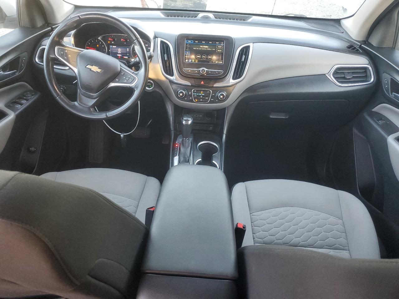 2019 Chevrolet Equinox VIN 2GNAXKEV5K6303017 Copart auction photo, front end / side damage thumbnail 8