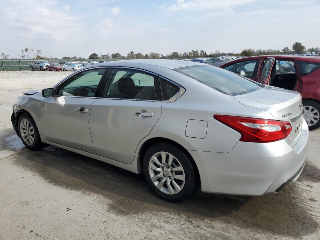 2016 Nissan Altima VIN 1N4AL3AP2GC215323 Copart auction photo, front end damage thumbnail 2