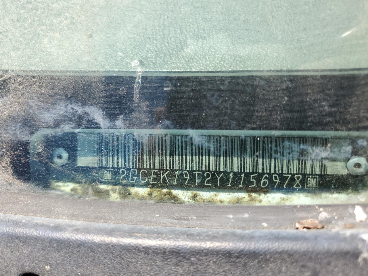 2000 Chevrolet Silverado VIN 2GCEK19T2Y1156978 Copart auction photo, vandalism / stripped damage thumbnail 12